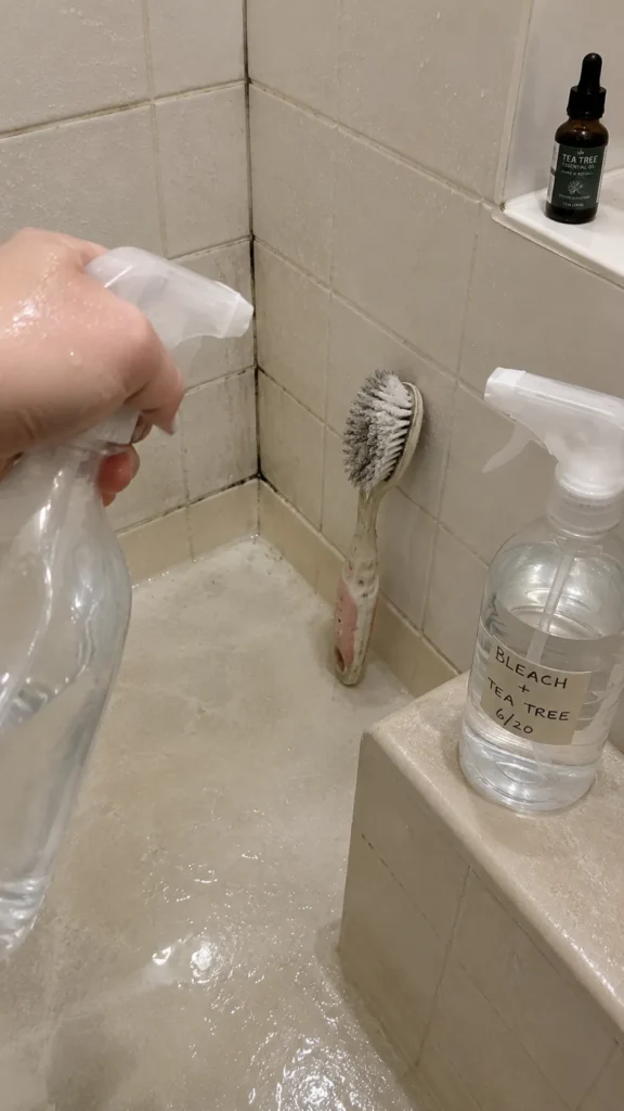 Tea tree power bleach spray