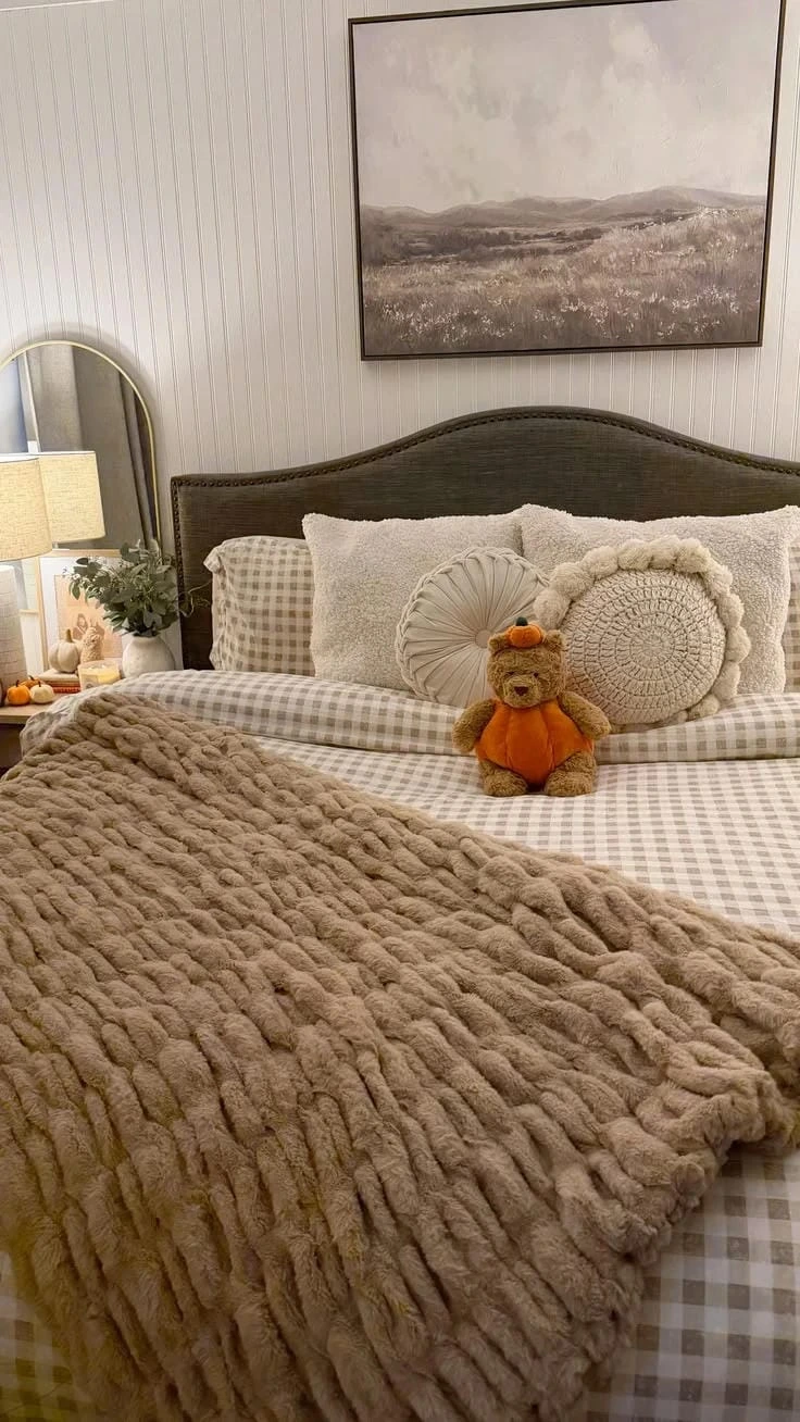 6- Add Berry Pink to a Cream Bed