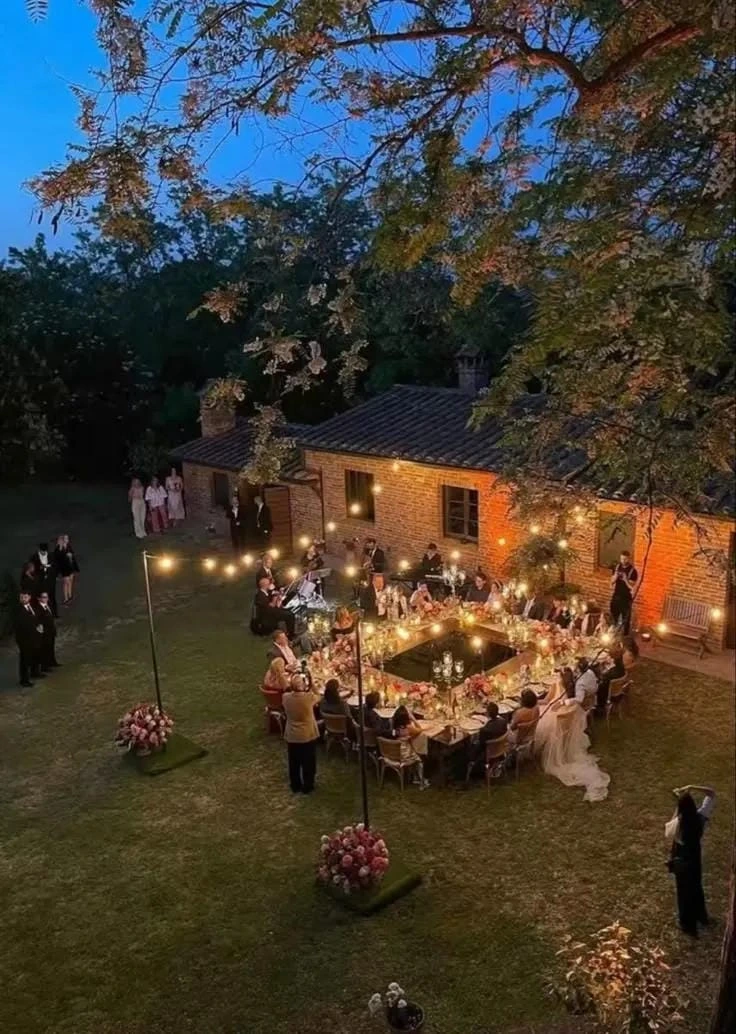 11- Arrange the Reception for Intimacy