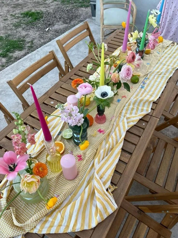4- Brighten the Table with a Striped Runner