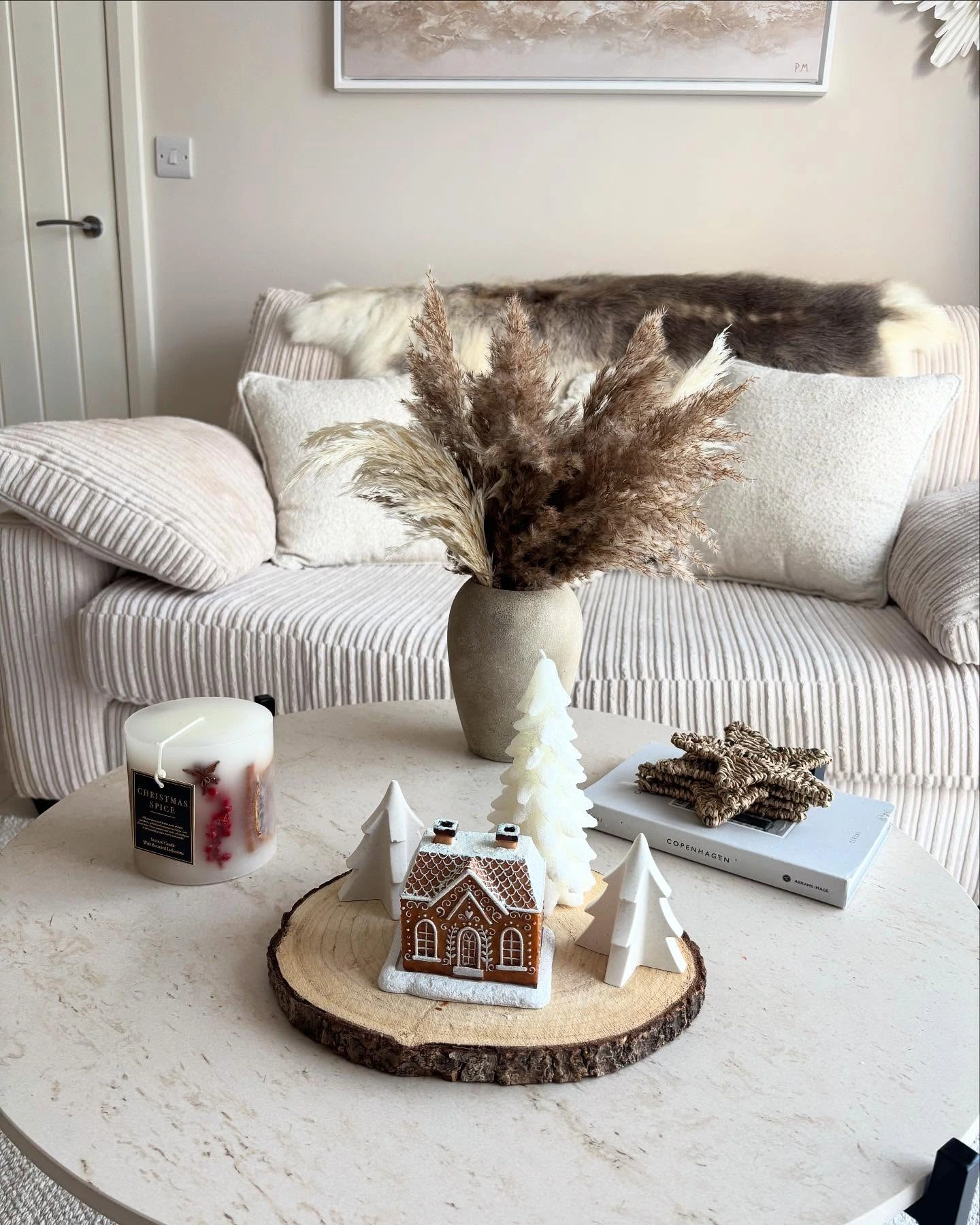2- Build a Rustic Display on a Wooden Slab