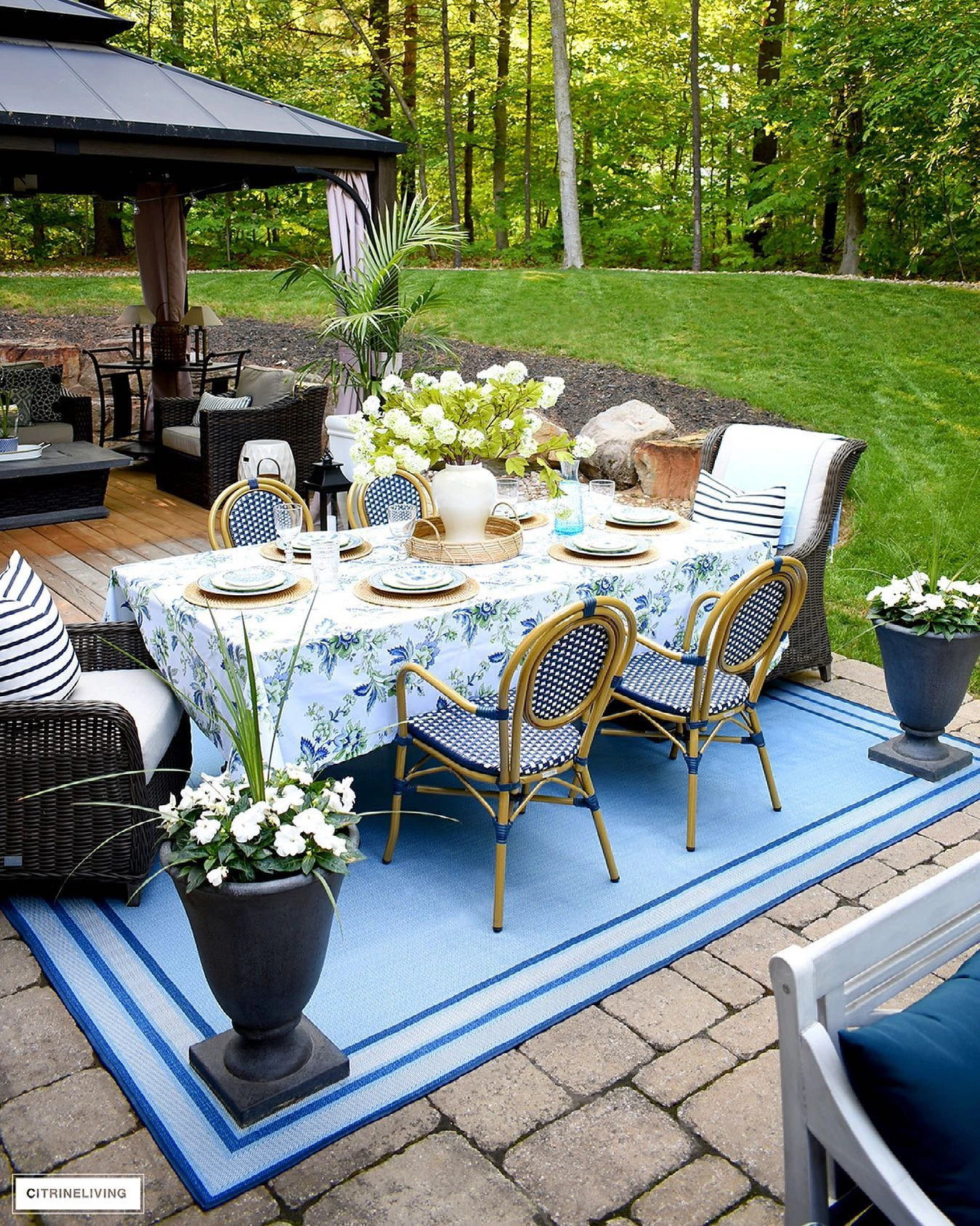 12- Connect a Blue Dining Palette