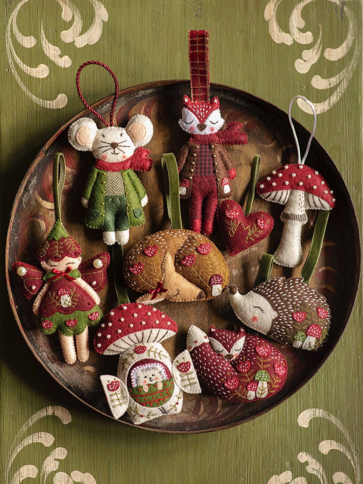 4- Create Warm Folk-Style Felt Shapes