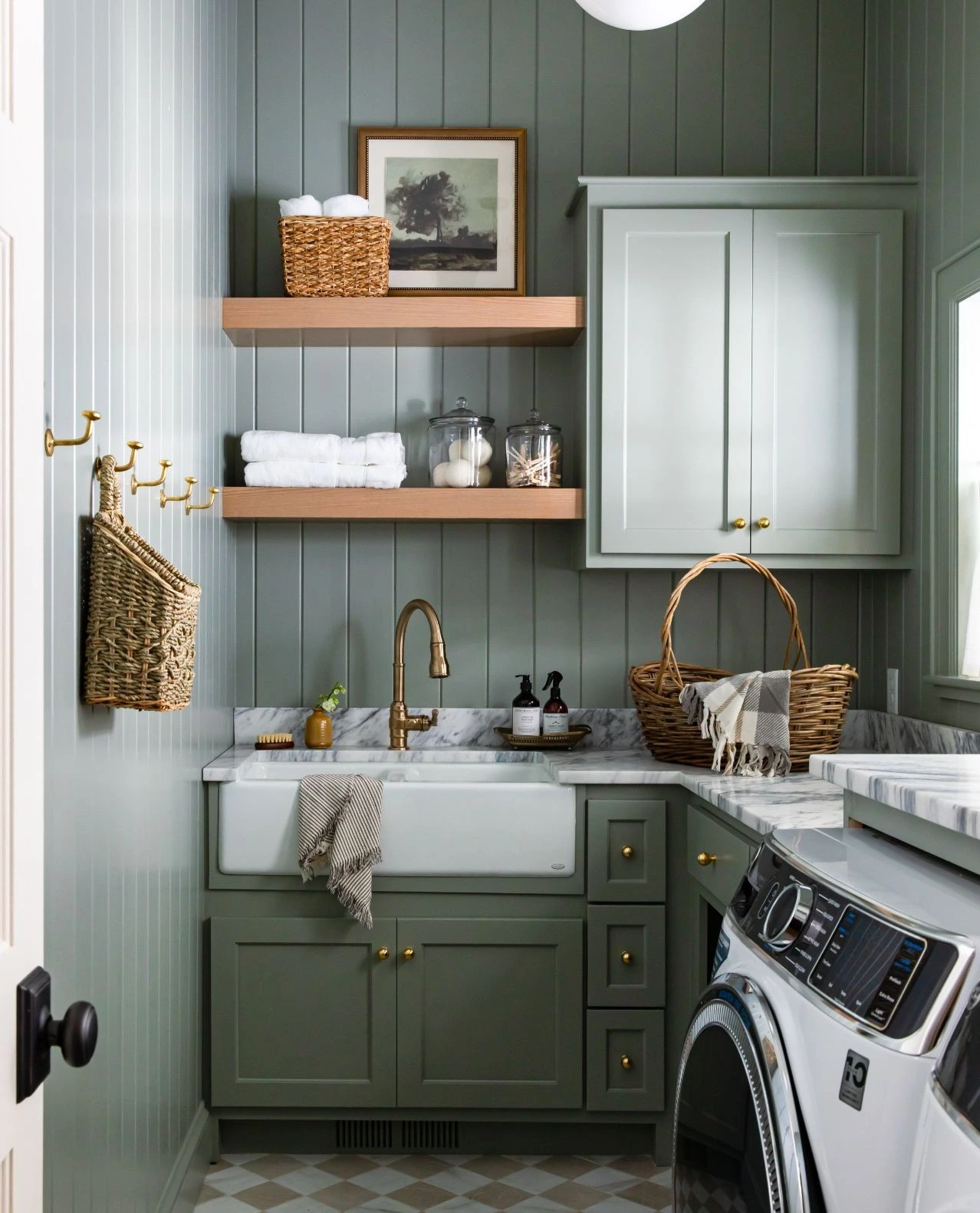 1- Frame a Bench Between Tall Cabinets
