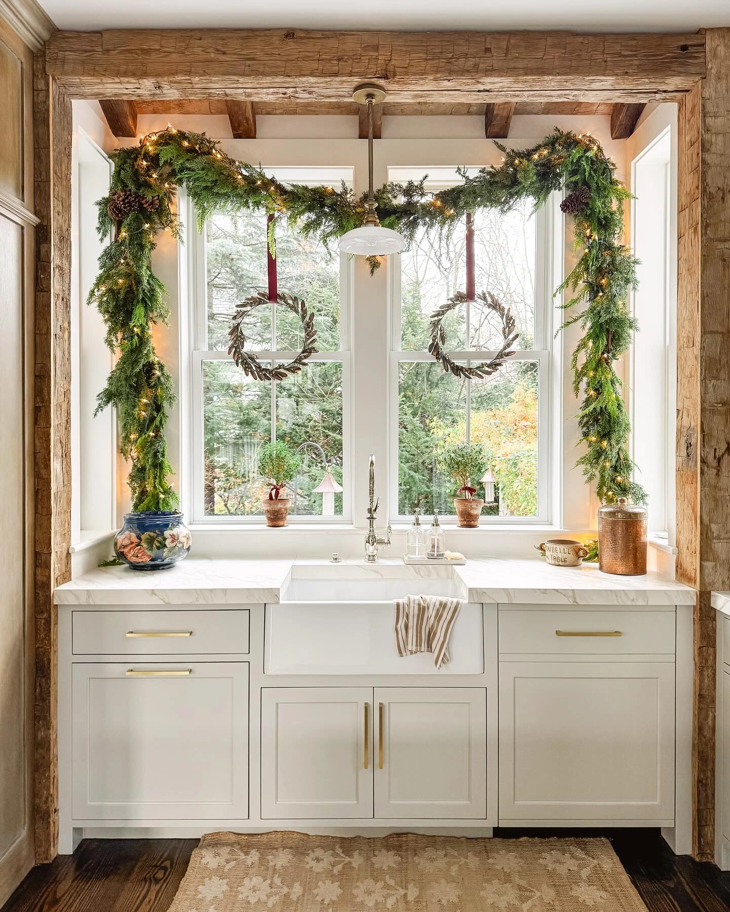 1- Frame the Window with a Christmas Garland