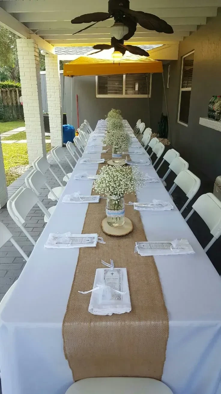 2- Keep Table Centerpieces Low and Simple