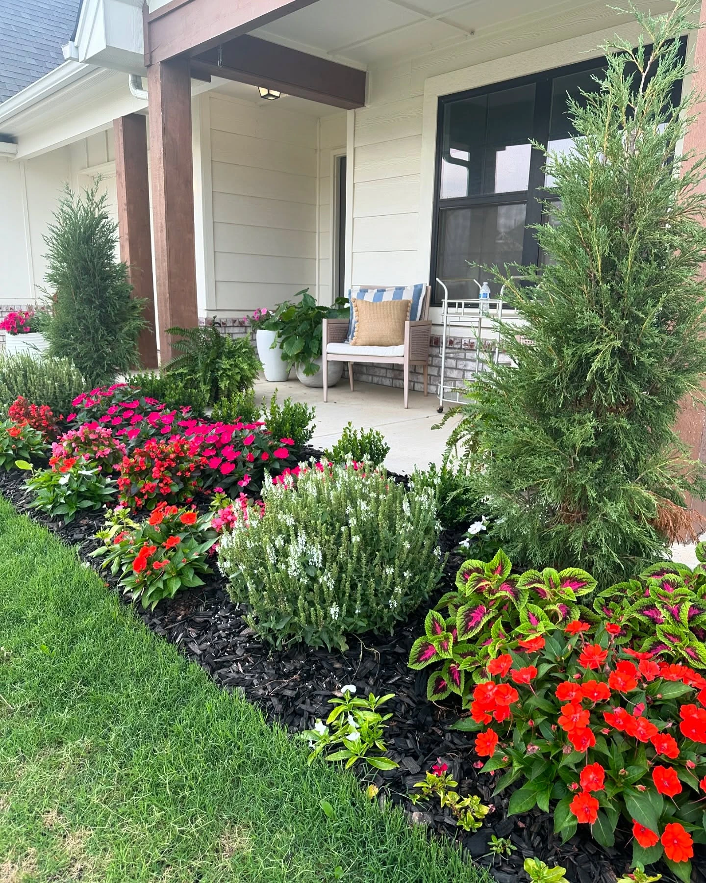 4- Layer Color Beside the Porch