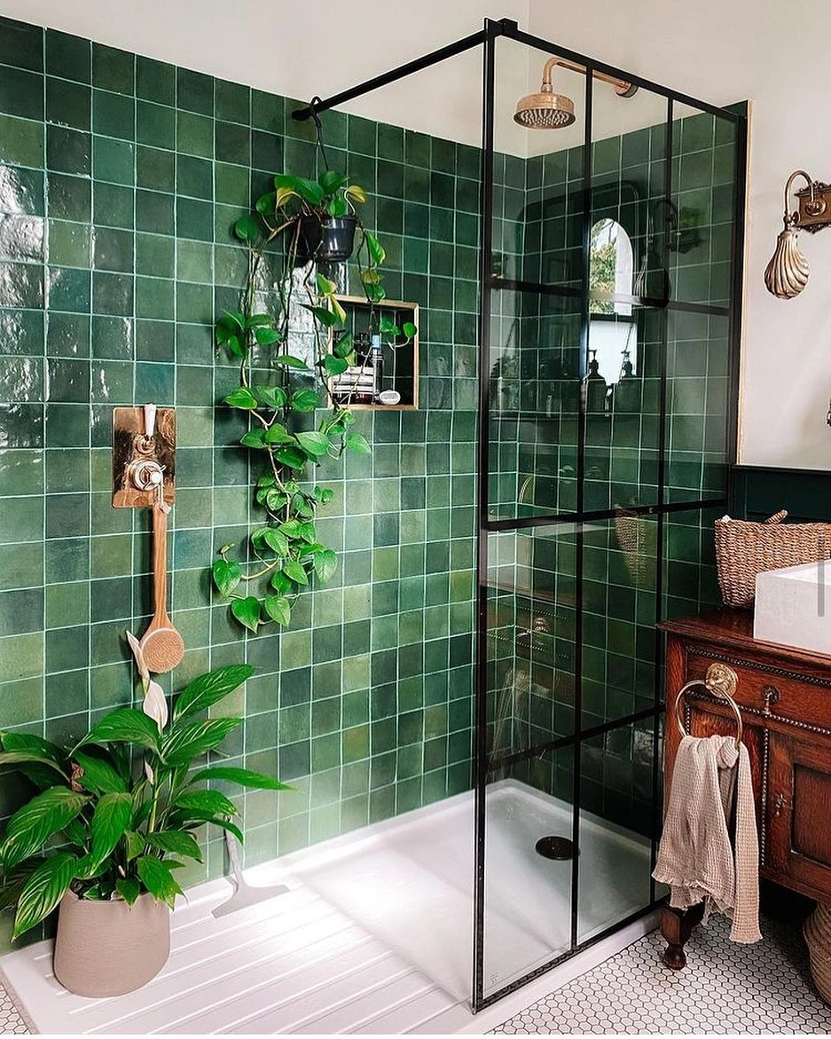 5- Let Emerald Tile Lead the Shower