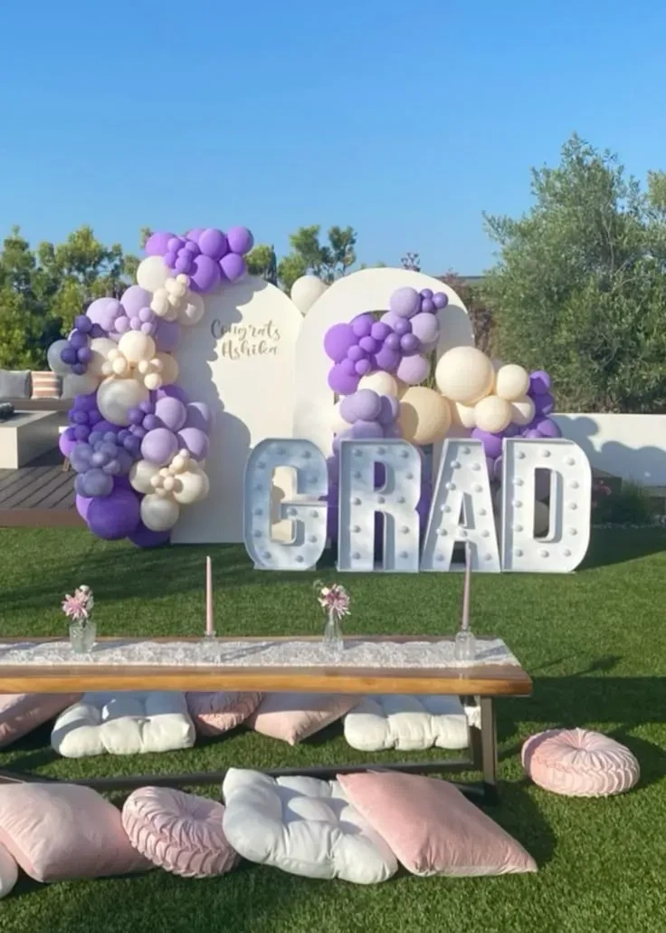 12- Make a Bold Photo Spot with Oversized GRAD Letters