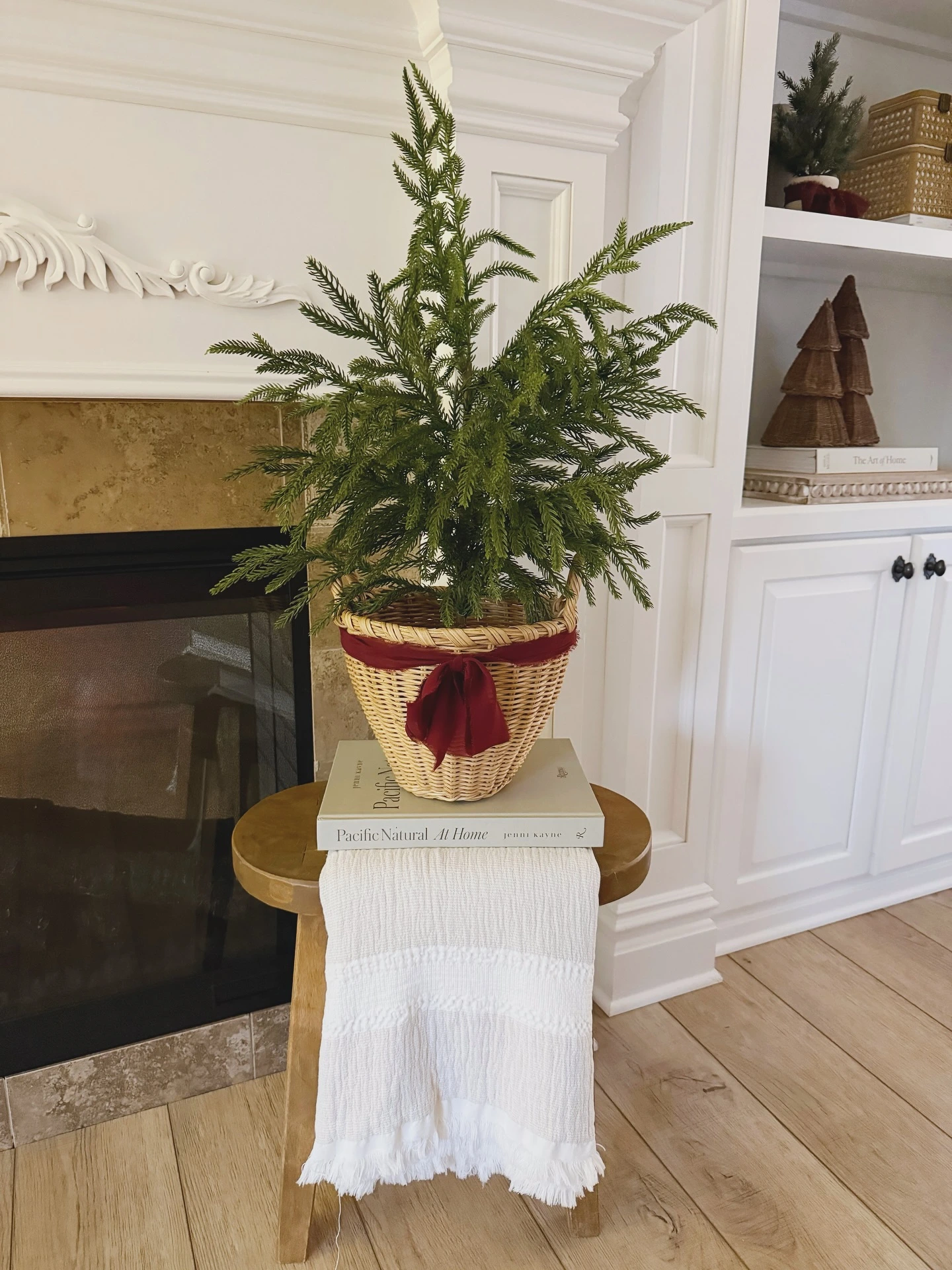 10- Scale Down Seasonal Decor for a Small Apartment