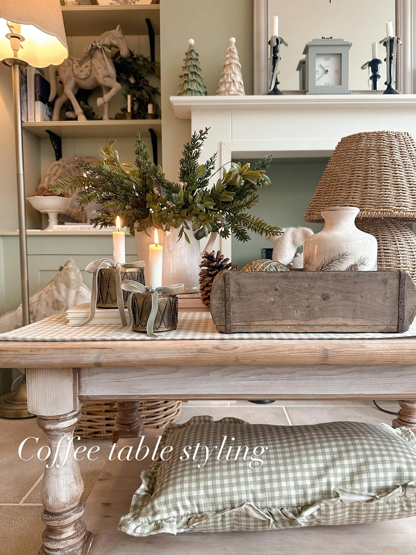 4- Soften the Tray with Velvet Bows