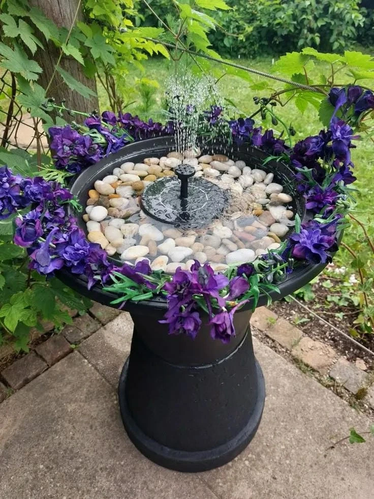 9- Turn a Planter into a Small Fountain Bath