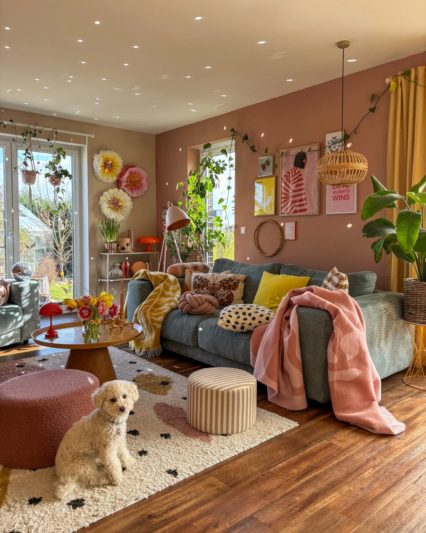 5- Use Greenery to Connect Bright Colors