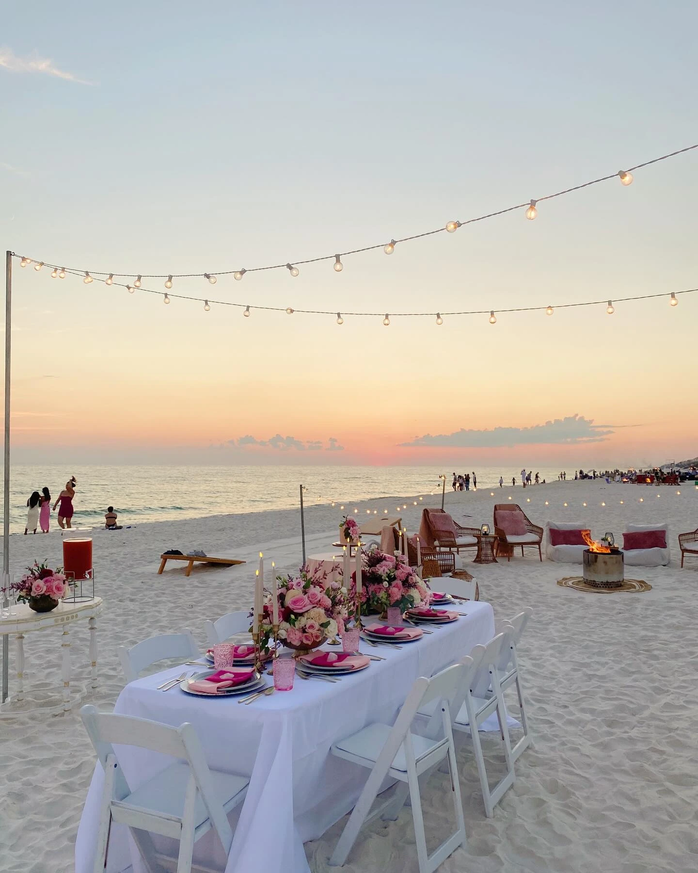 11- Use Pink for a Sunset Dinner