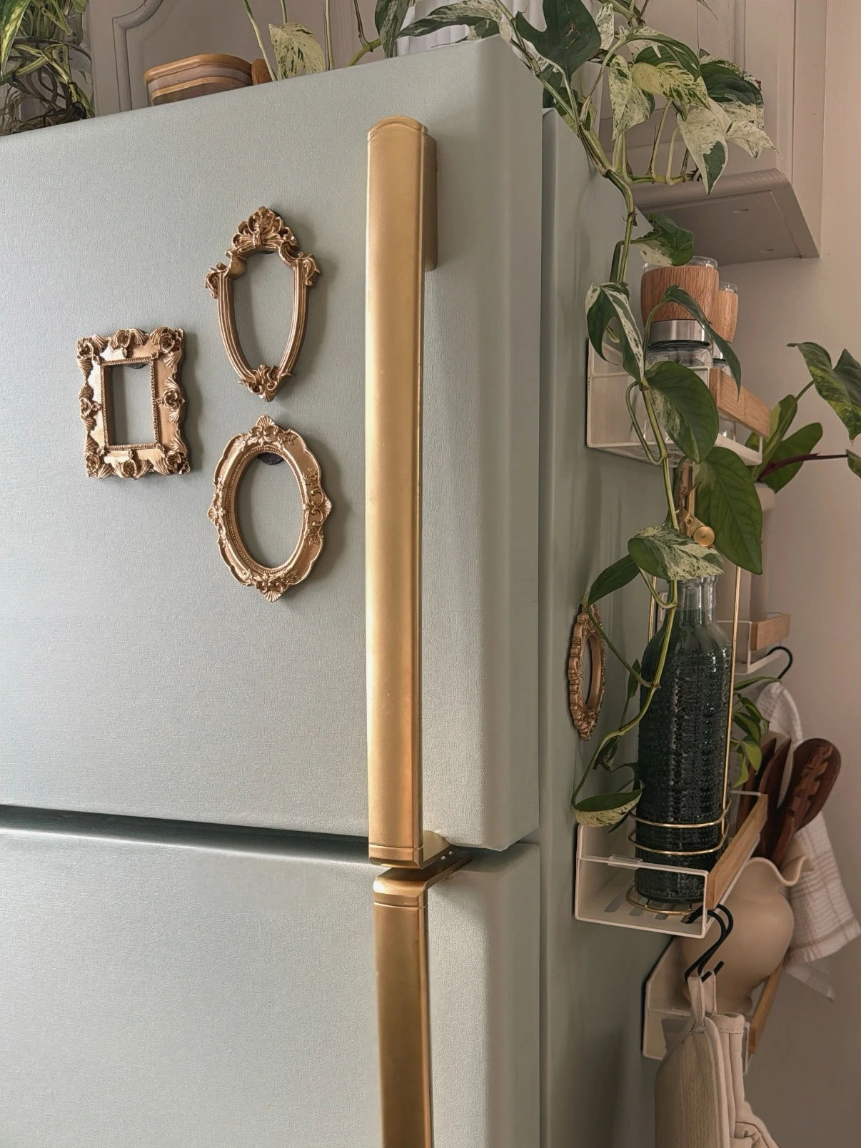3- Use Plants to Fill Vertical Space
