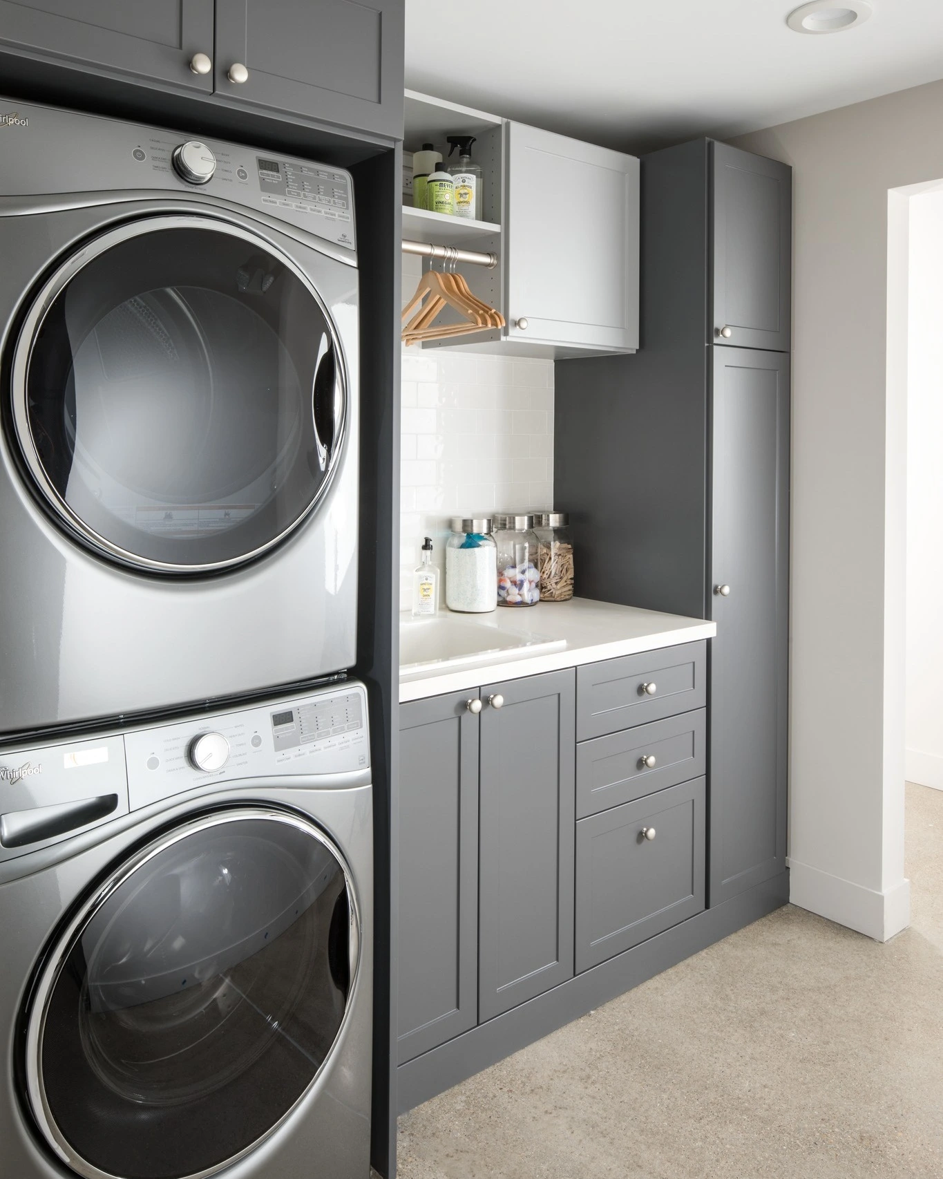 15- Bring Personality with Cabinets and Flooring