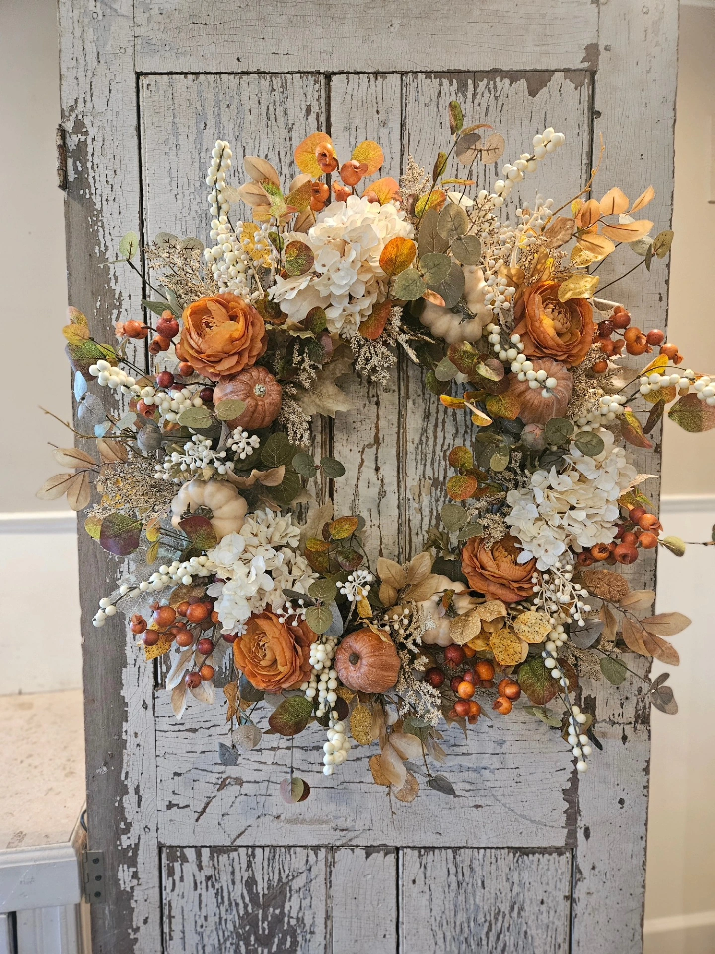 5- Choose Loose Florals for a Rustic Entry
