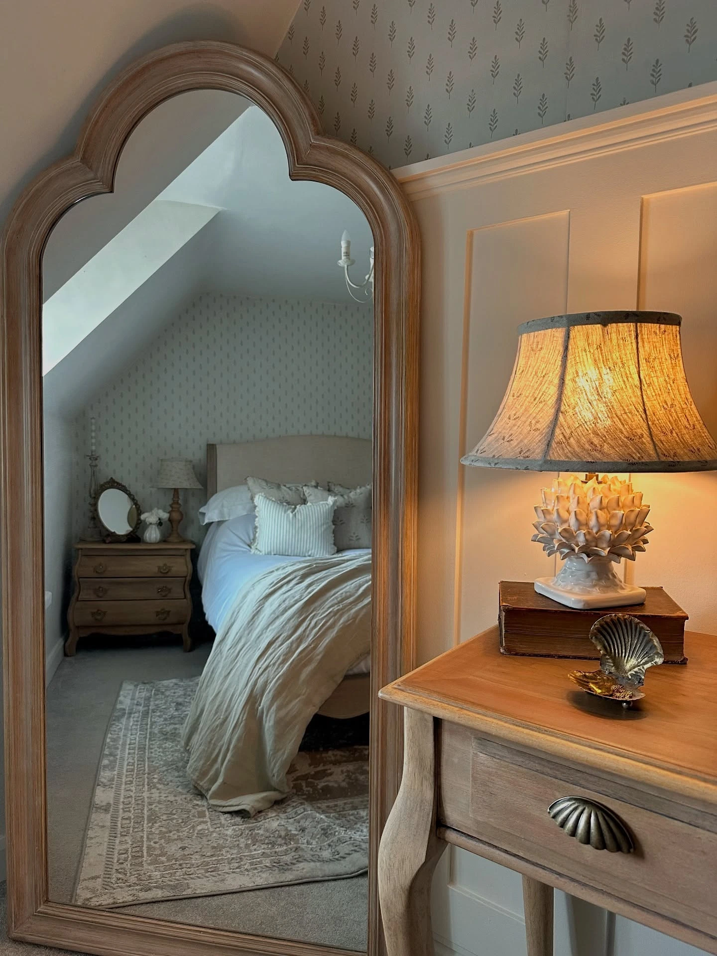 19- Create a Neutral Coastal Display