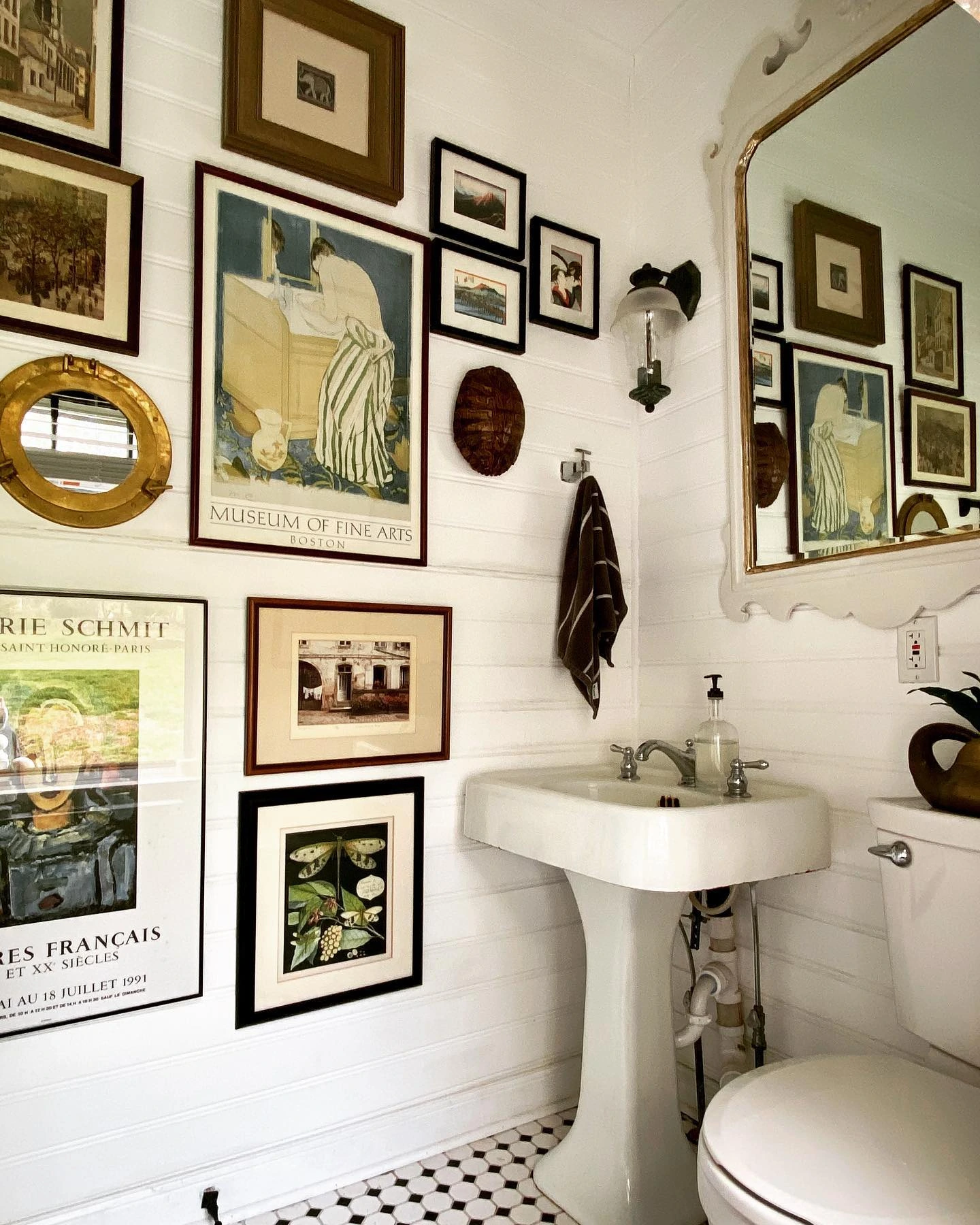 1- Frame the Space Around a Pedestal Sink