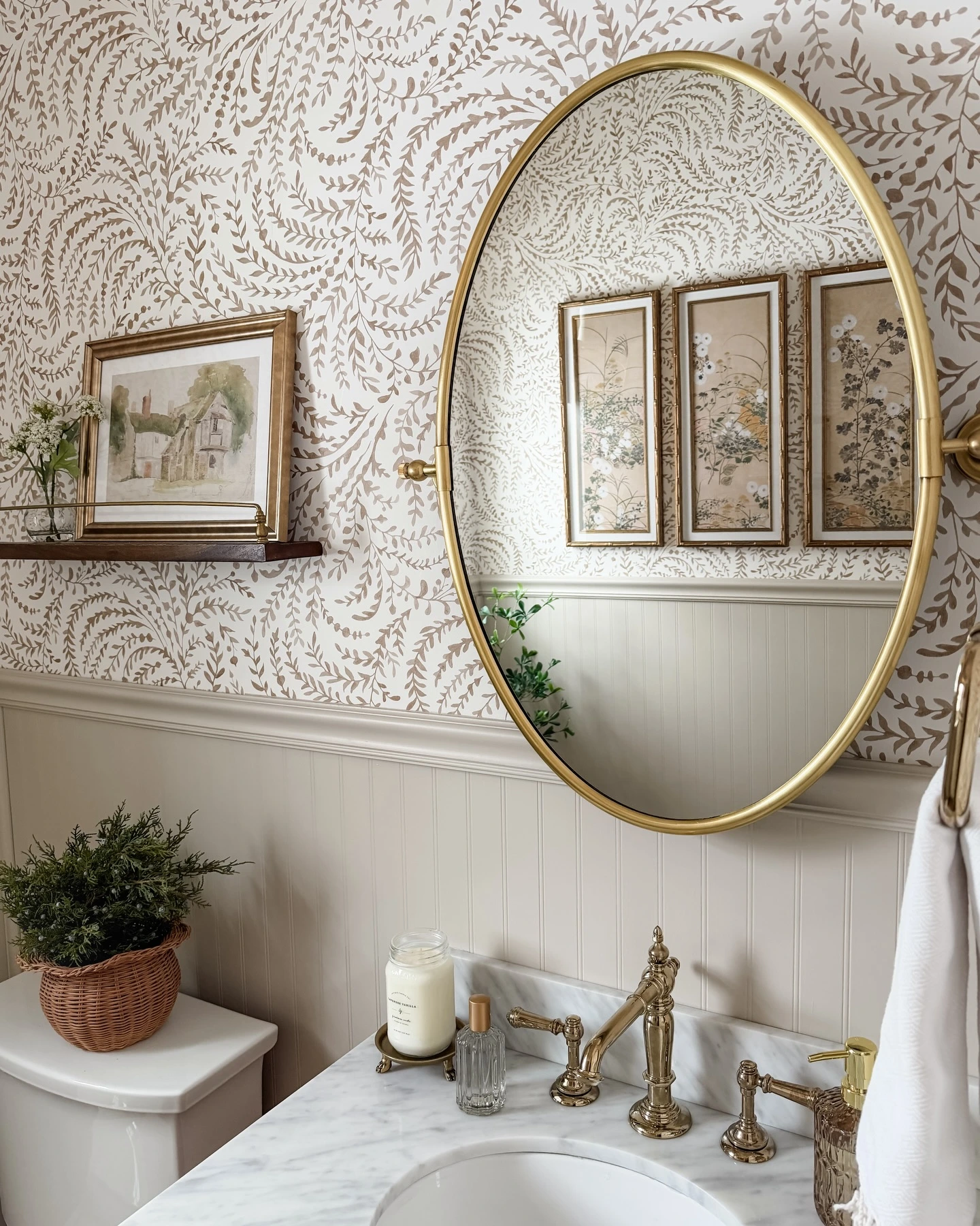 9- Let Detailed Wallpaper Lead