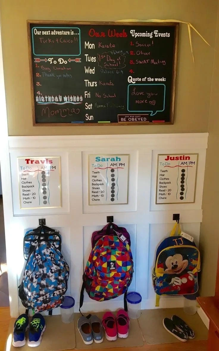 7- Organize a School Schedule Wall