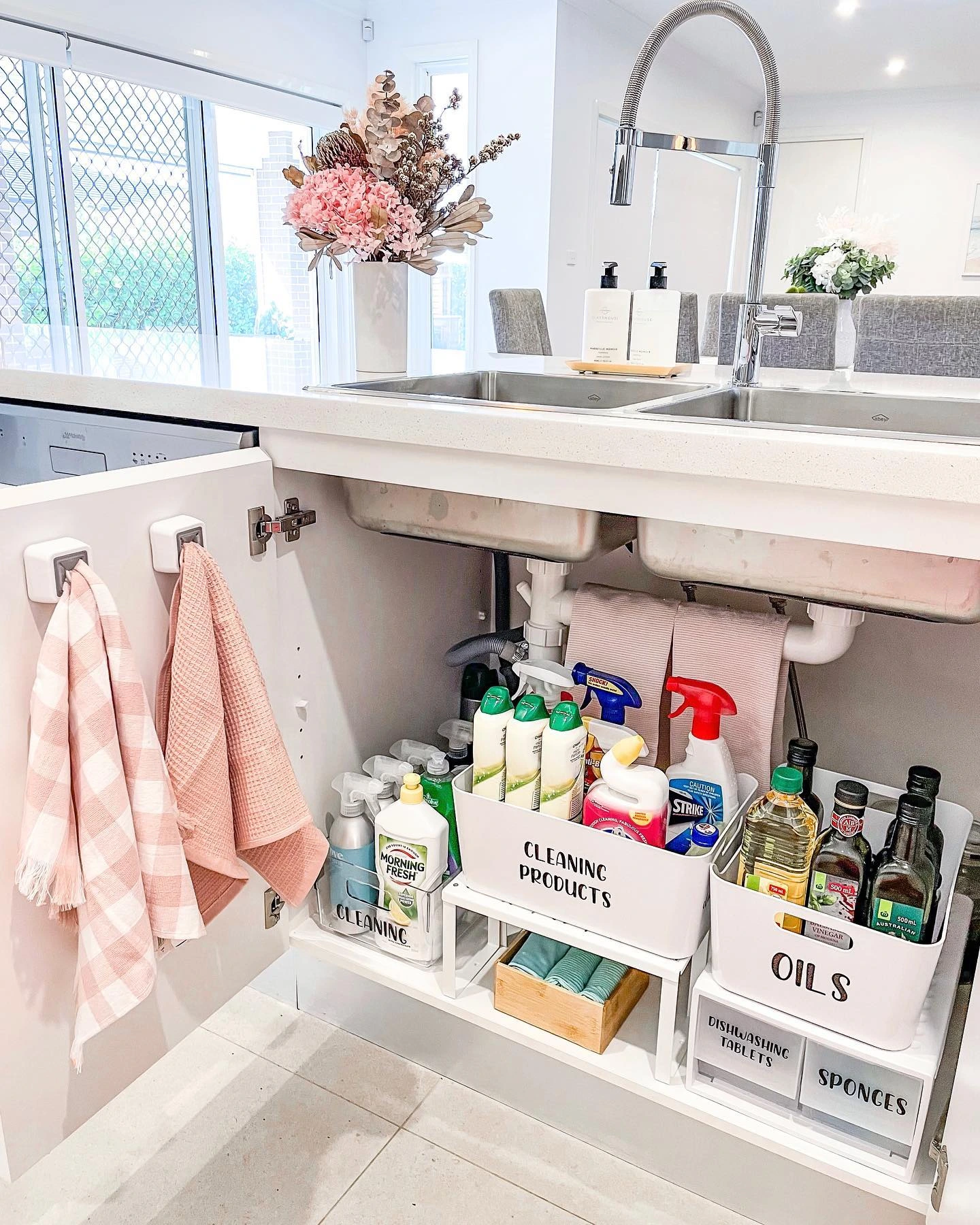 4- Organize Cleaning Products with Broad Labels
