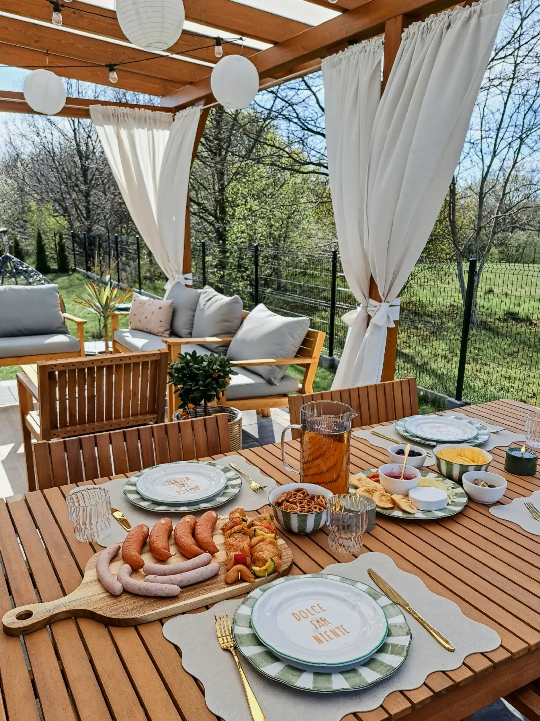 12- Serve Easy Snacks on a Pergola Table