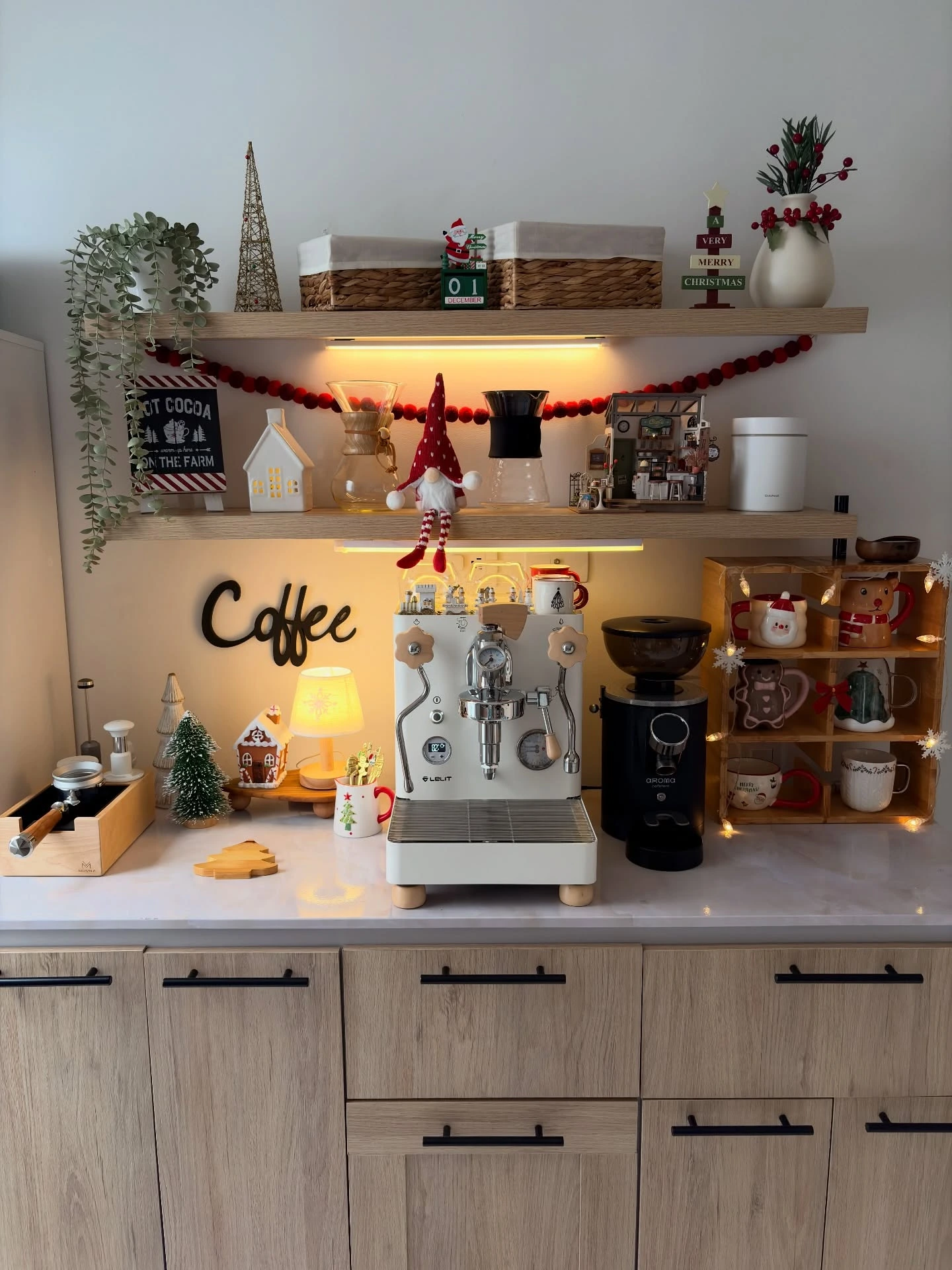 1- Turn Floating Shelves Into a Mini Christmas Display
