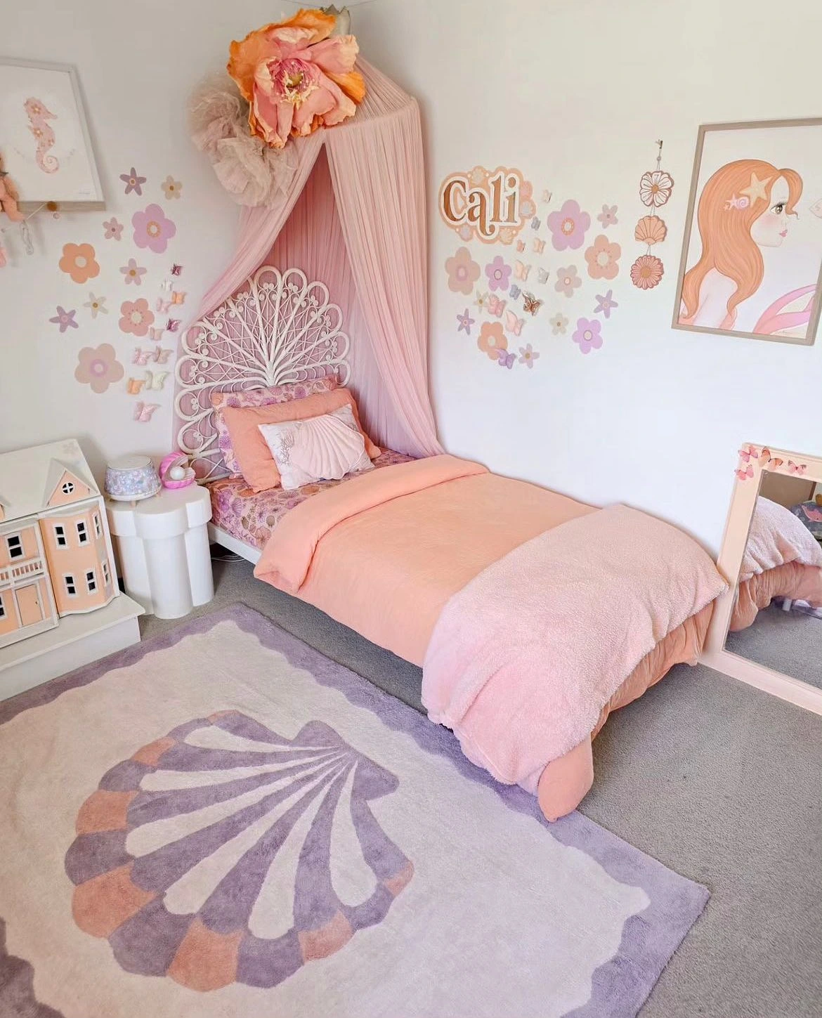 15- Use Wall Decals for Easy Personality