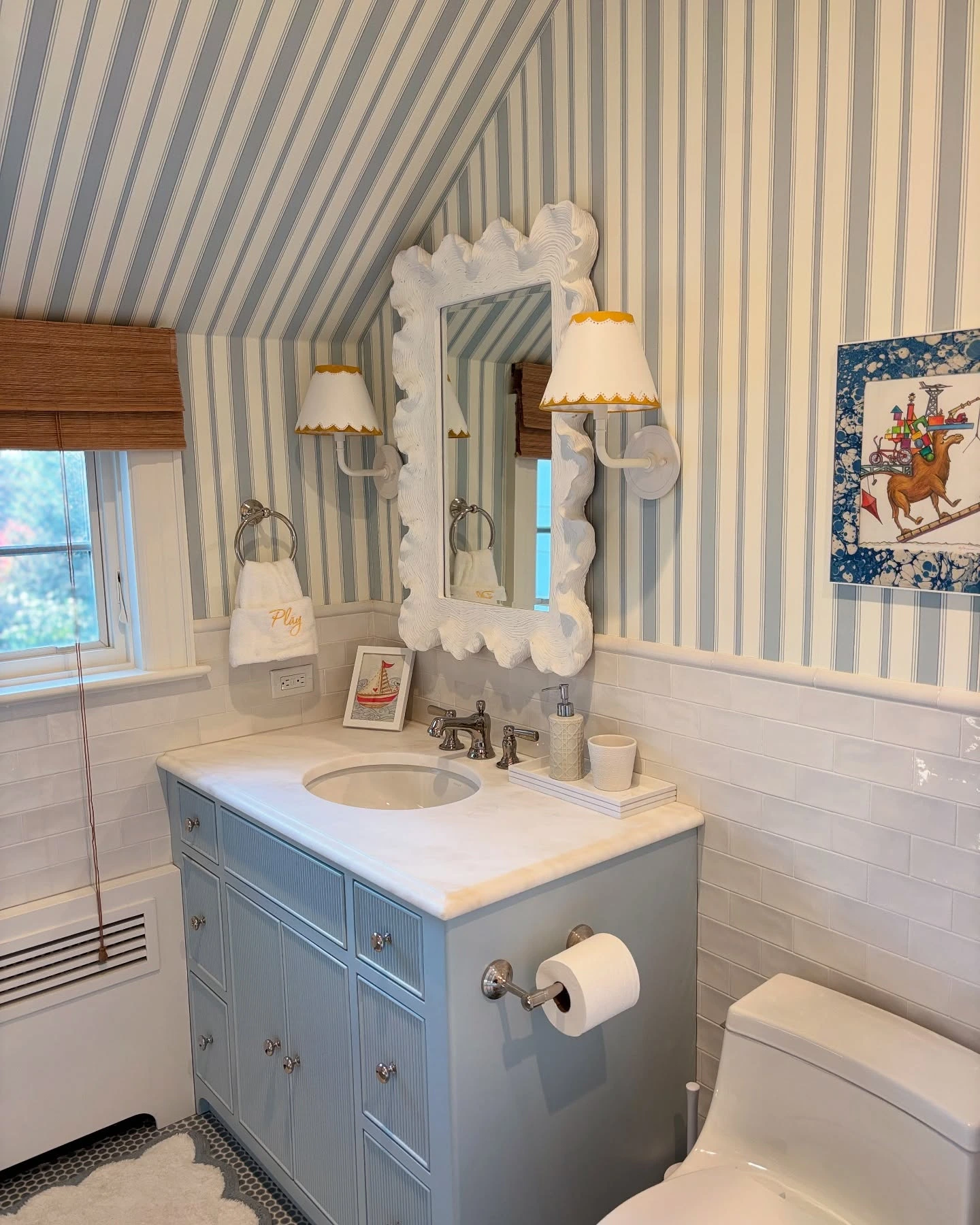 8- Wrap the Walls and Ceiling in Soft Stripes